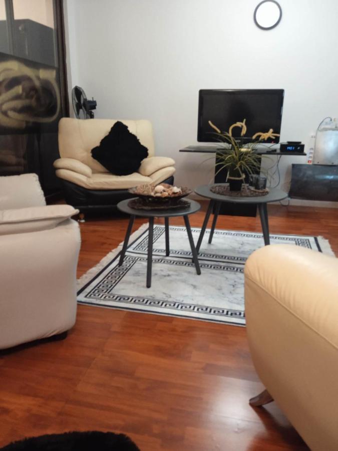 Lovely Cozy Apartment In The Entrance Of Nicosia Aglantzia Exterior foto